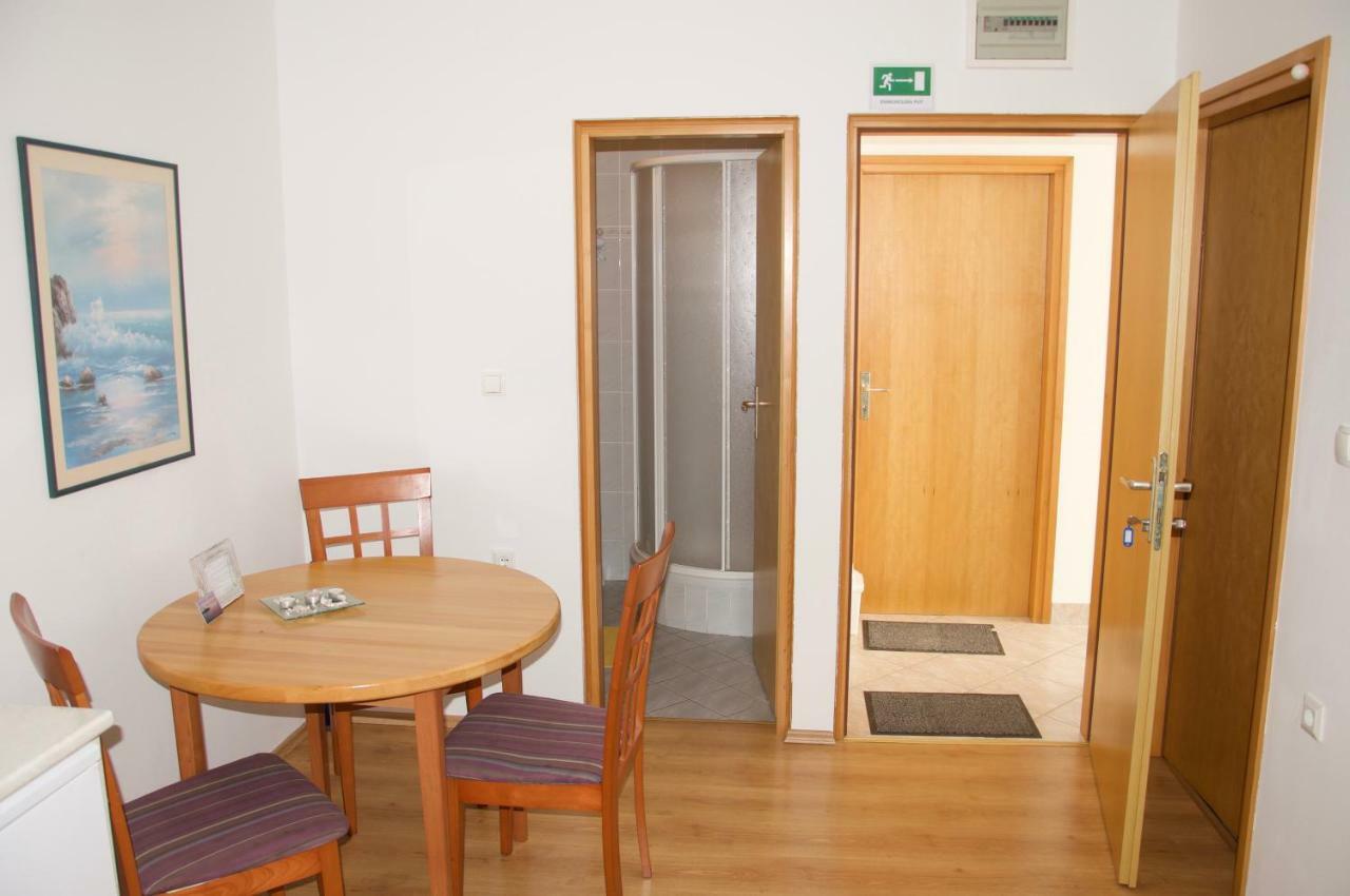 Apartment Viveniti Klenovica Exteriér fotografie